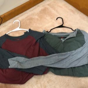 2 Hanes long sleeve tee shirt with sleeves